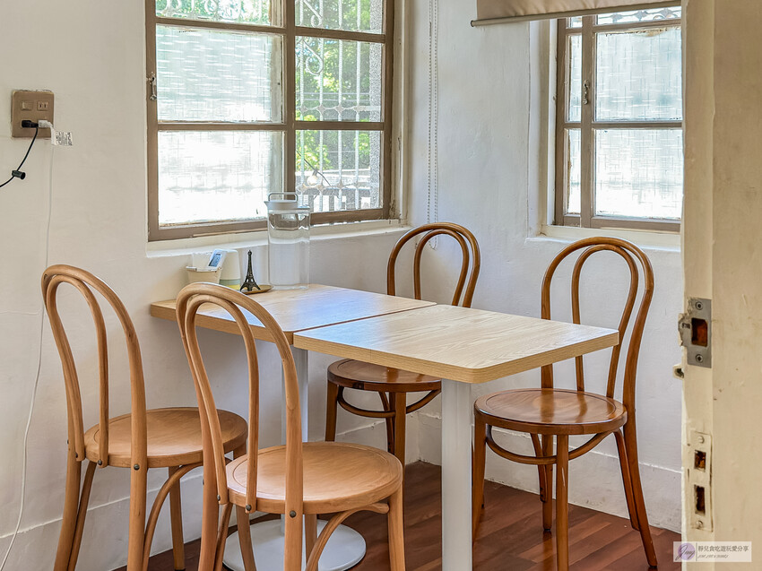 花蓮老宅文青咖啡廳:SabiSabi Coffee&Sweets 必點肉桂捲。