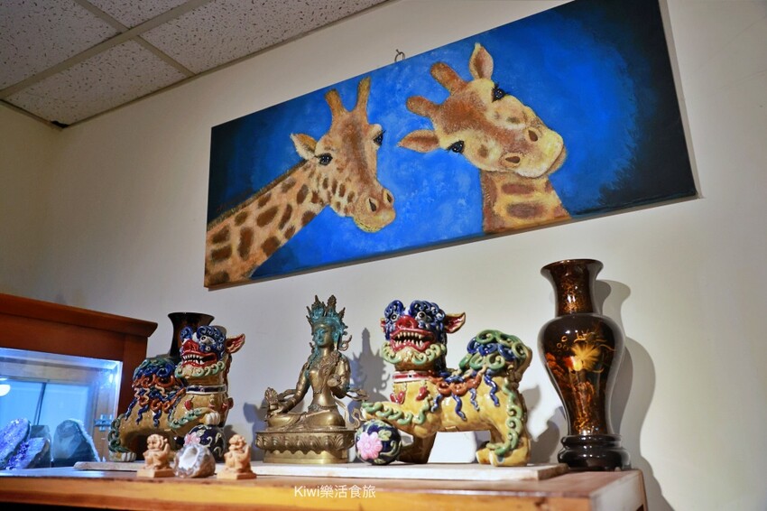 老屋改建咖啡廳爆紅！彰化暗街仔巷結合文創手作餅乾，三層靜謐空間超迷人。