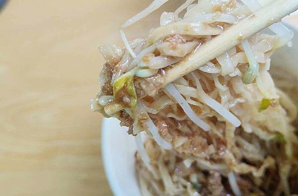 【台北美食】正宗台南意麵|只開三小時的無名麵店!吃了會讚不絕口哦~!