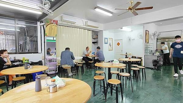 【台北美食】正宗台南意麵|只開三小時的無名麵店!吃了會讚不絕口哦~!