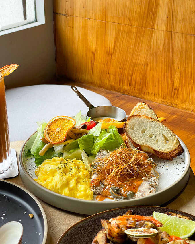 台東縣綠島鄉綠島超美早午餐！特色地瓜披薩、地瓜布蕾，沐嶋 - 安妮 Anny