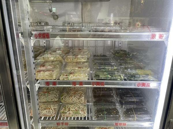 台北市萬華區食記『實際』分享｜萬年大樓｜必比登推薦｜老山東家常牛肉麵😘😘😘😘