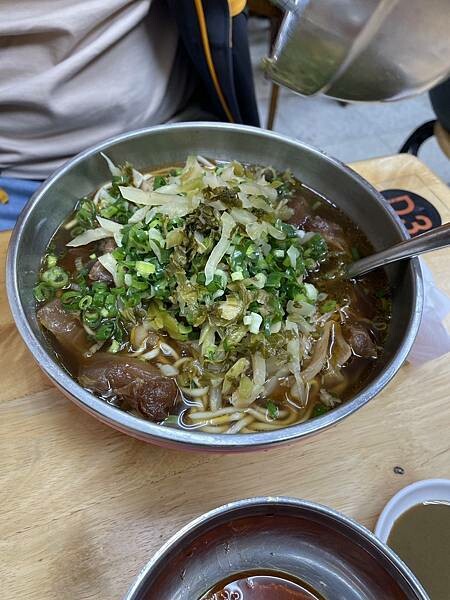 台北市萬華區食記『實際』分享｜萬年大樓｜必比登推薦｜老山東家常牛肉麵😘😘😘😘