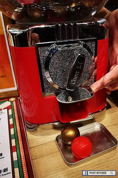 板橋火鍋推薦！占元府新台式潮鍋開幕，經典台式燒酒雞與滷味小菜超滿足。