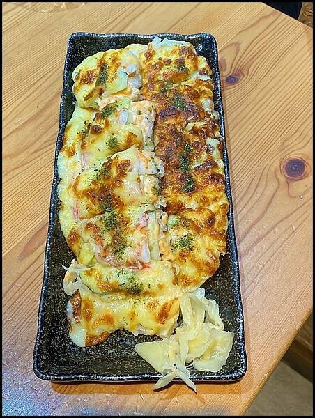 台中南區日式料理推薦！洵首海鮮丼超澎湃，起司壽司寶貝激推。