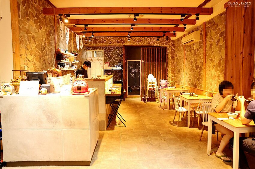 台中南區日式料理推薦！隱身巷弄的洵首日料，主廚手藝一絕，饕客最愛。