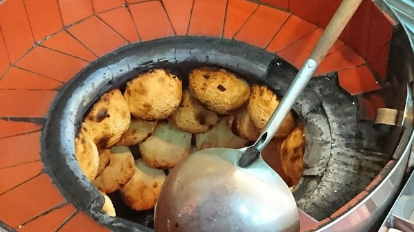 福州世祖胡椒餅(重慶店)：台北~福州世祖胡椒餅(重慶店)~CNN評鑑為台灣十大美食之一~來自饒河夜市的好味道~