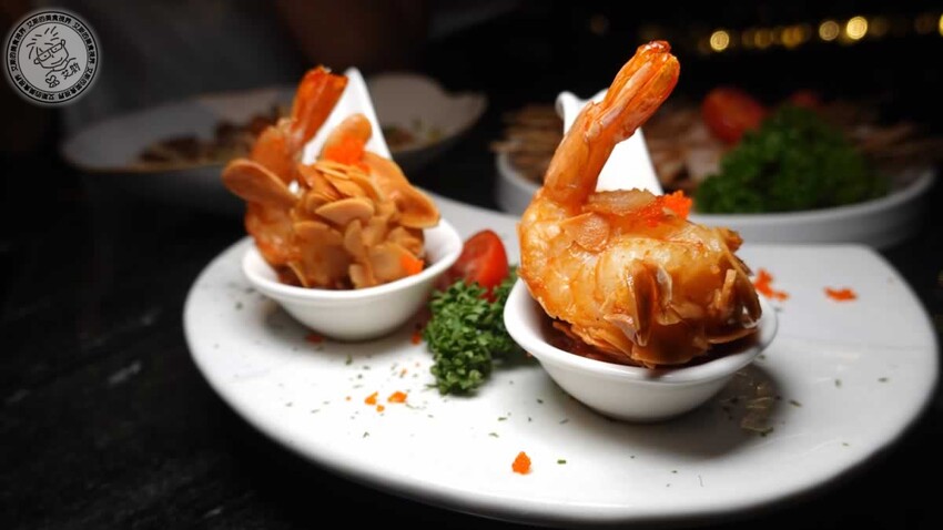 台北市中山區【 條通餐酒館 】隱藏於條通商圈高品質餐酒館，低調奢華的裝潢、美味的無國界創意料理、種類眾多的美酒在這