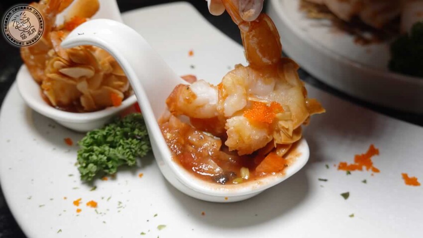 台北市中山區【 條通餐酒館 】隱藏於條通商圈高品質餐酒館，低調奢華的裝潢、美味的無國界創意料理、種類眾多的美酒在這