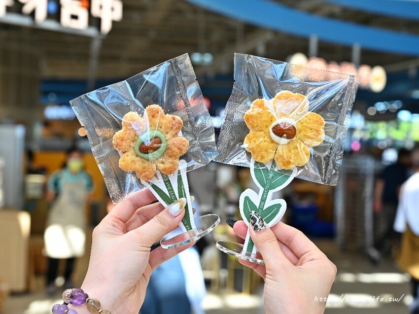 台中人氣甜點進軍台中清水服務區！清水必買伴手禮，人潮不斷，拼盤一次十種口味，還有限定新品開賣 - 糖糖's 享食生活