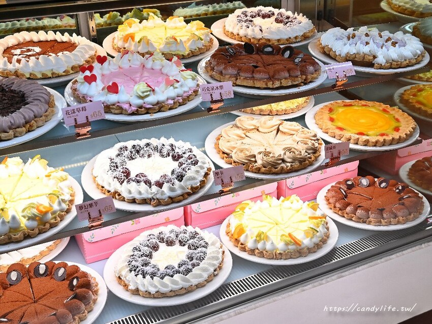 台中人氣甜點進軍台中清水服務區！清水必買伴手禮，人潮不斷，拼盤一次十種口味，還有限定新品開賣 - 糖糖's 享食生活