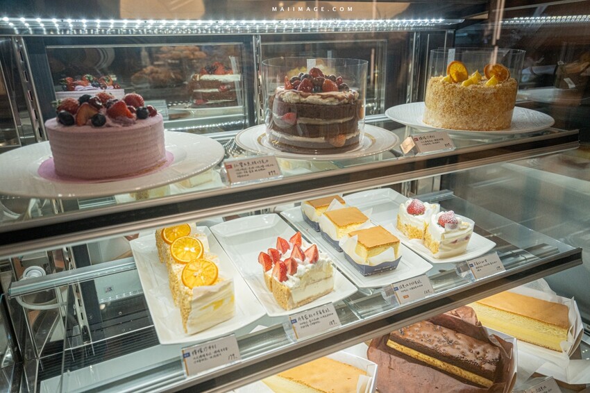 板橋江子翠捷運站麵包控瘋搶「麵包同話」TOP5人氣麵包一吃上癮。