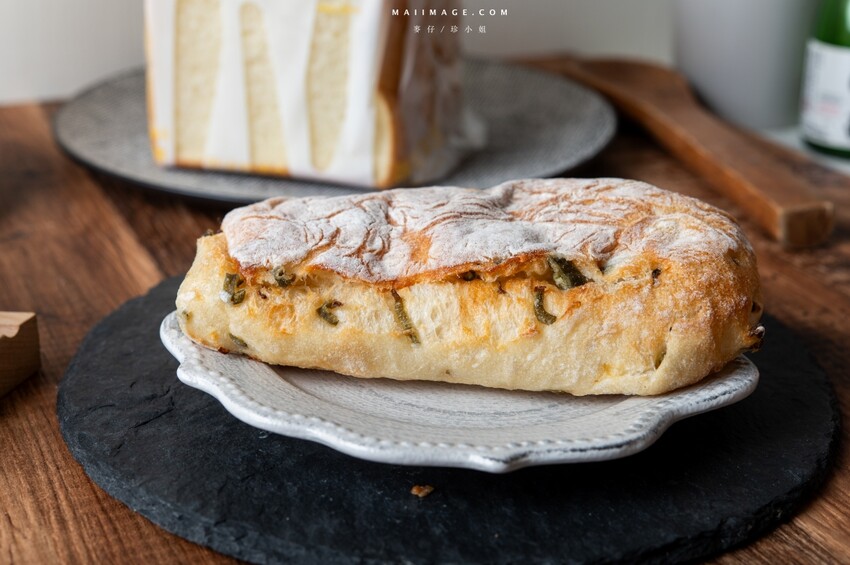 板橋江子翠捷運站麵包控瘋搶「麵包同話」TOP5人氣麵包一吃上癮。