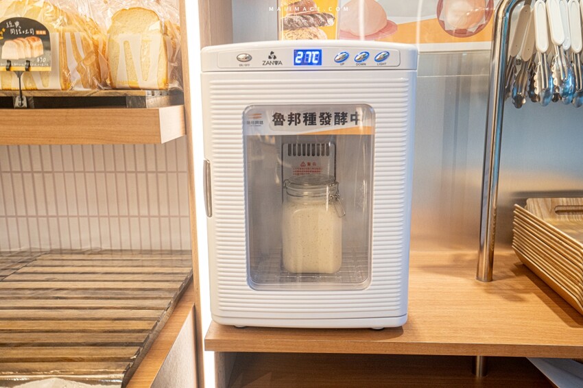 板橋江子翠捷運站麵包控瘋搶「麵包同話」TOP5人氣麵包一吃上癮。