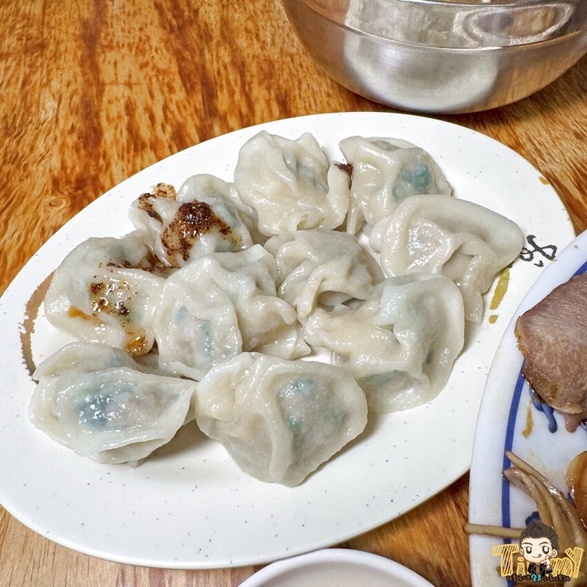 新竹市東區隱藏在巷內被豪宅包圍70年以上歷史”被麵食耽誤的滷味店”!