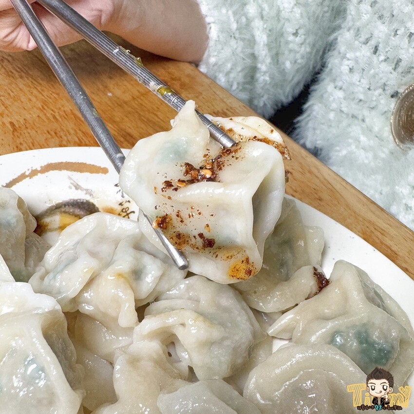 新竹市東區隱藏在巷內被豪宅包圍70年以上歷史”被麵食耽誤的滷味店”!