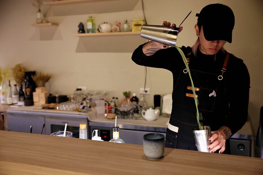 逢甲美食新選擇！酉居小酒館結合日式料理與創意調酒，感受北海道熱情