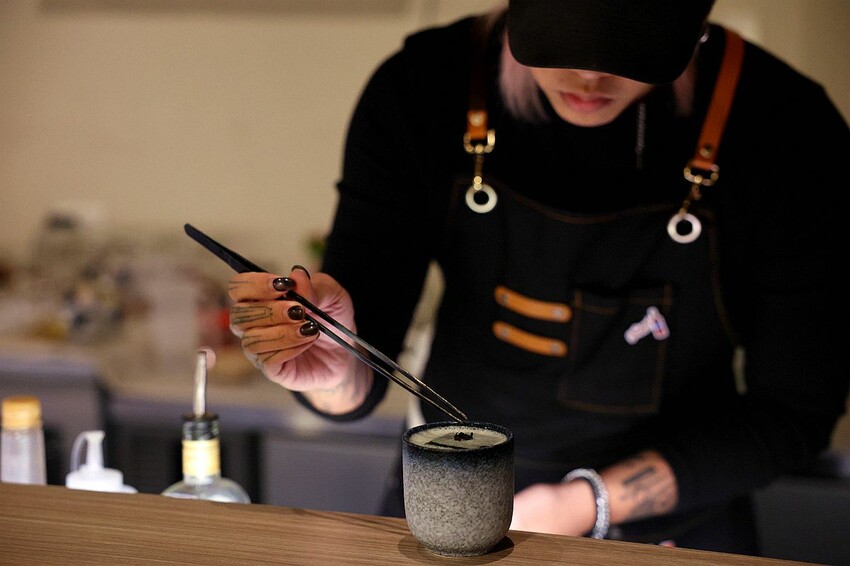 逢甲美食新選擇！酉居小酒館結合日式料理與創意調酒，感受北海道熱情