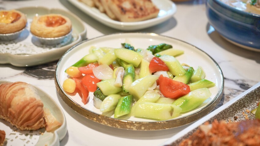 台北東區下午茶推薦！最時尚茶餐廳「點八粵」雙層港式點心只要298元。