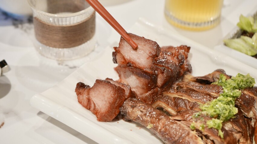 台北東區下午茶推薦！最時尚茶餐廳「點八粵」雙層港式點心只要298元。