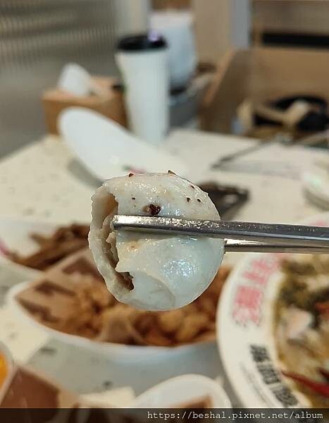 以火鍋起家的築間推出【築間酸菜魚】【湯比魚更鮮一碗記三天】上