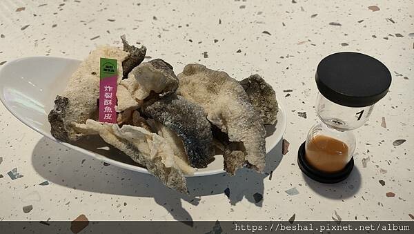 以火鍋起家的築間推出【築間酸菜魚】【湯比魚更鮮一碗記三天】上