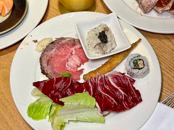 信義區吃到飽必吃！台北君悅酒店凱菲屋松露燉飯、爐烤牛排吃到飽。