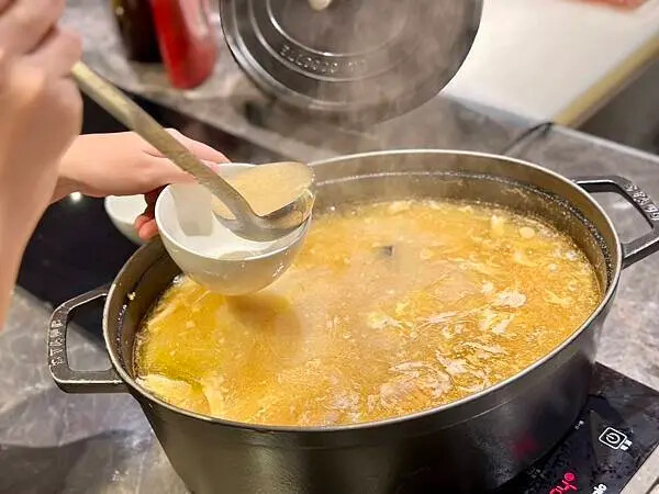 信義區吃到飽必吃！台北君悅酒店凱菲屋松露燉飯、爐烤牛排吃到飽。