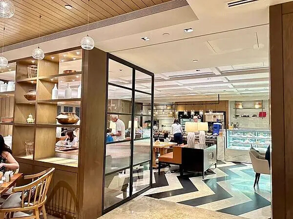 信義區吃到飽必吃！台北君悅酒店凱菲屋松露燉飯、爐烤牛排吃到飽。