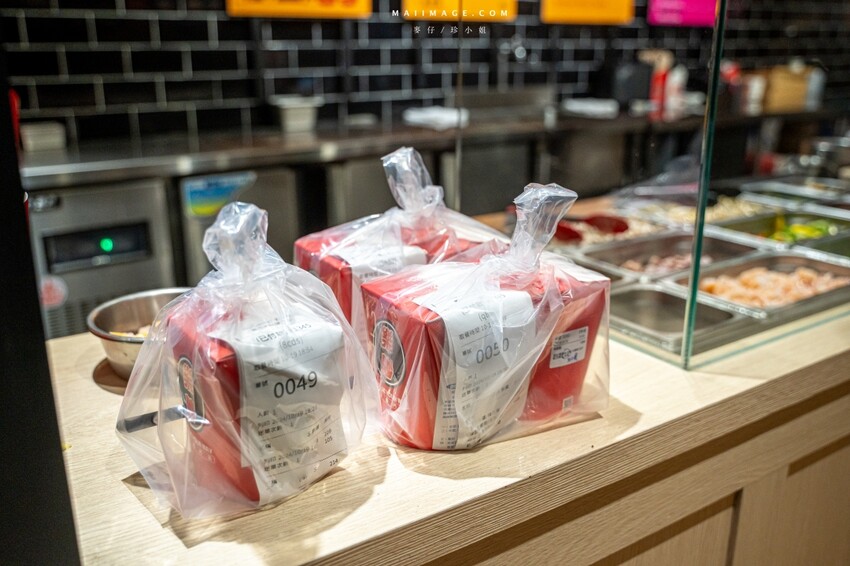 國父紀念館站附近必吃美食!樂炒炒物專門店讓你自由搭配專屬炒飯炒麵。