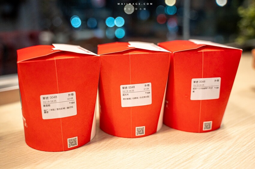 國父紀念館站附近必吃美食!樂炒炒物專門店讓你自由搭配專屬炒飯炒麵。