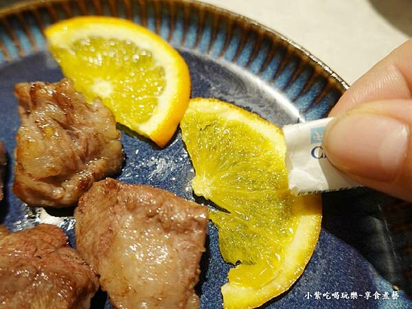 柳橙烤好灑糖好吃-肉民聚集所桃園店.jpg