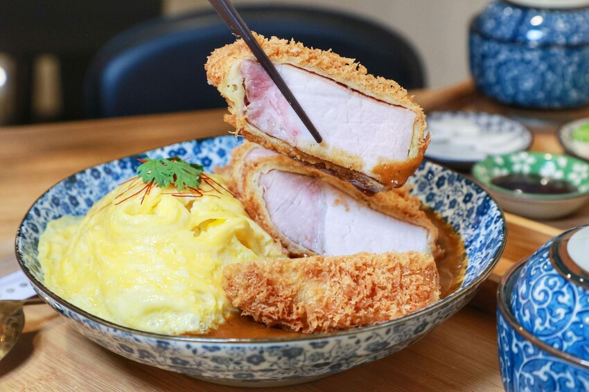 彰化員林日式美食推薦！両国爆厚5公分豬排定食超浮誇，肉控吃貨必收。