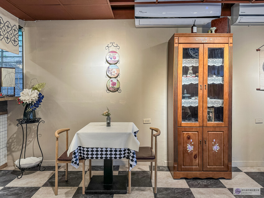 桃園巷弄內台南味!吹南風台南蝦仁飯 南洋叻沙麵,昭和復古風超吸睛。