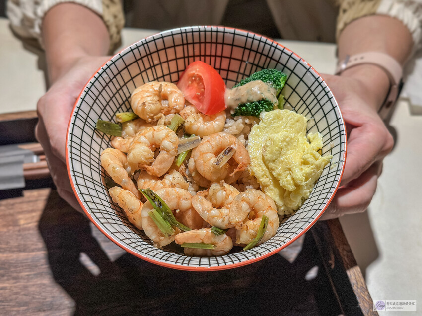 桃園巷弄內台南味!吹南風台南蝦仁飯 南洋叻沙麵,昭和復古風超吸睛。