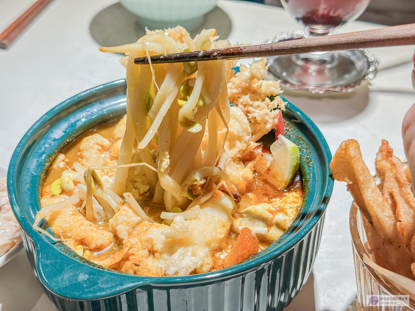 桃園巷弄內台南味!吹南風台南蝦仁飯 南洋叻沙麵,昭和復古風超吸睛。