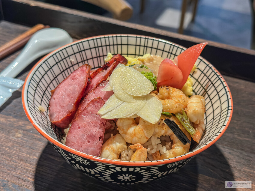 桃園巷弄內台南味!吹南風台南蝦仁飯 南洋叻沙麵,昭和復古風超吸睛。