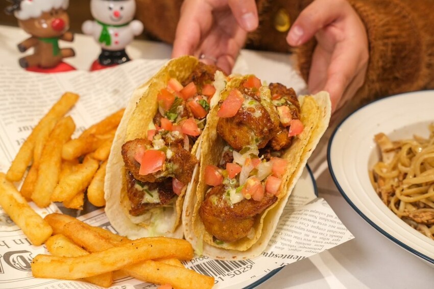 塔克洛1998-泰味美式餐廳｜板橋最強泰式口味漢堡，創意大份量一吃就會上癮!  - 肉依小姐吃什麼