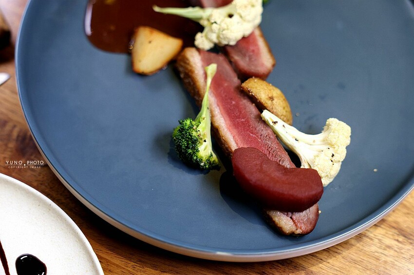 台中新開幕歐陸料理推薦!Diner Chill歐陸美食最浪漫聚會地。