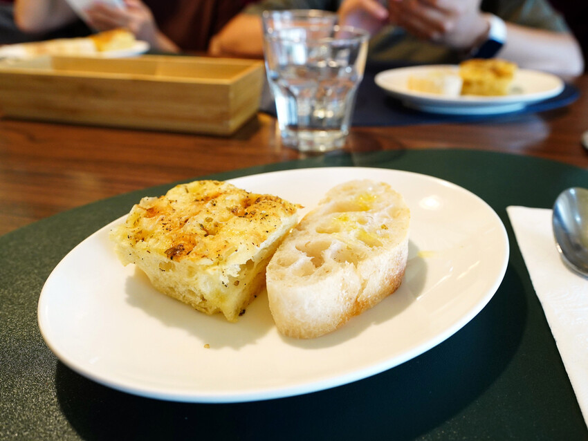 台南西餐廳推薦【暖心時光義法小館】久違的鴨肝回來了│酥皮包裹