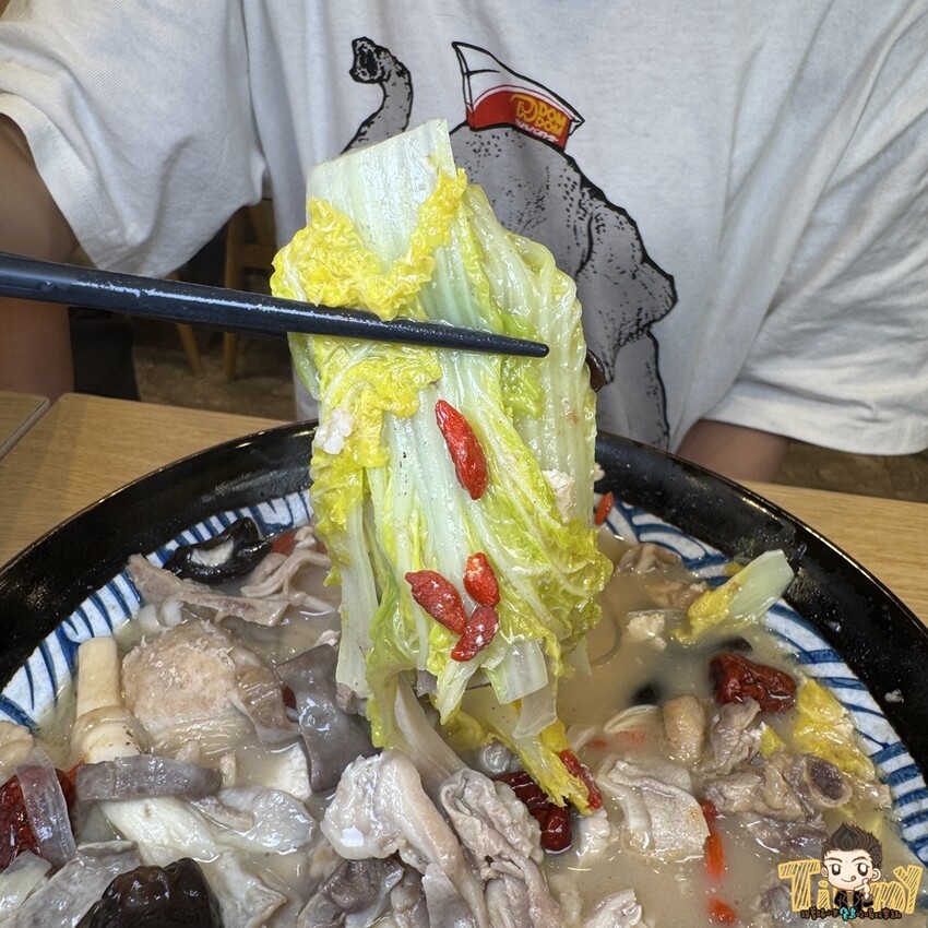 新竹縣竹北市新竹獨家！一個人也可以享用胡椒豬肚雞X藤椒酸菜魚！內用還有飲料及藜麥白飯吃到飽！-跟著踢小米吃喝玩樂趣