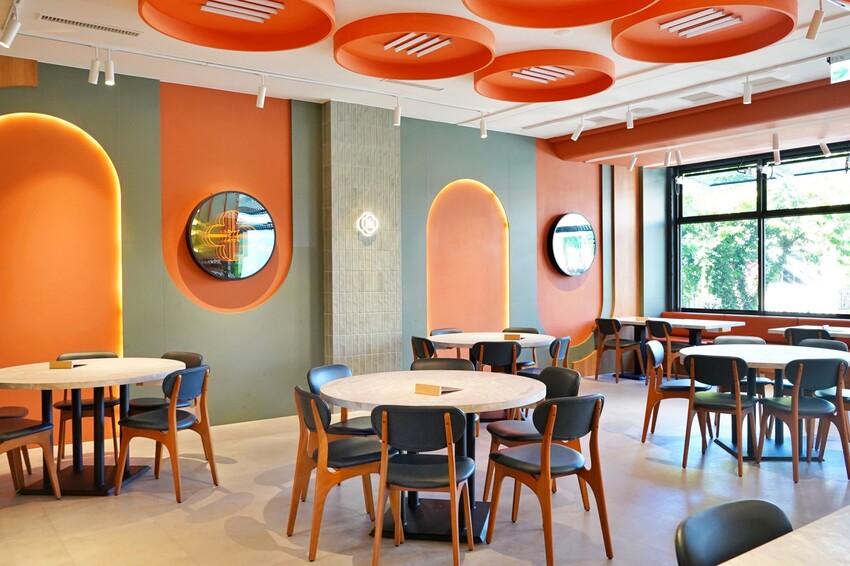 台中市南屯區王品集團旗下創意台菜大升級！獨家金包蒼蠅頭、夠味金讚客家酸湯魚端上桌，還有專屬包廂適合聚餐！