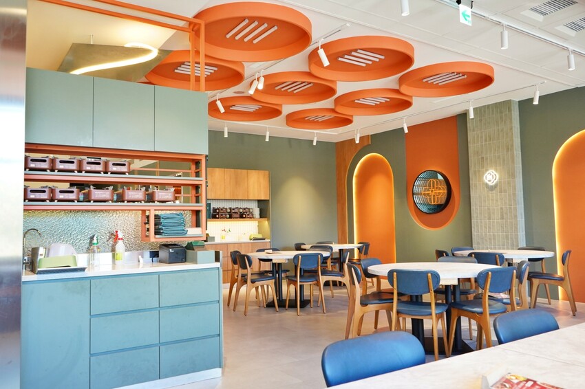 台中市南屯區王品集團旗下創意台菜大升級！獨家金包蒼蠅頭、夠味金讚客家酸湯魚端上桌，還有專屬包廂適合聚餐！