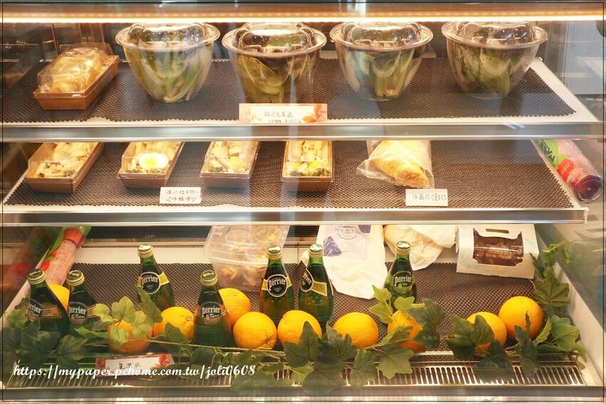 桃園市桃園區【純翠Pure Veggies】桃園藝文店~桃園美食推薦 桃園藝文特區舒食早午餐、綠拿鐵