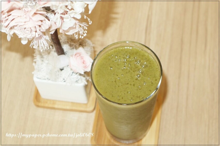 桃園市桃園區【純翠Pure Veggies】桃園藝文店~桃園美食推薦 桃園藝文特區舒食早午餐、綠拿鐵