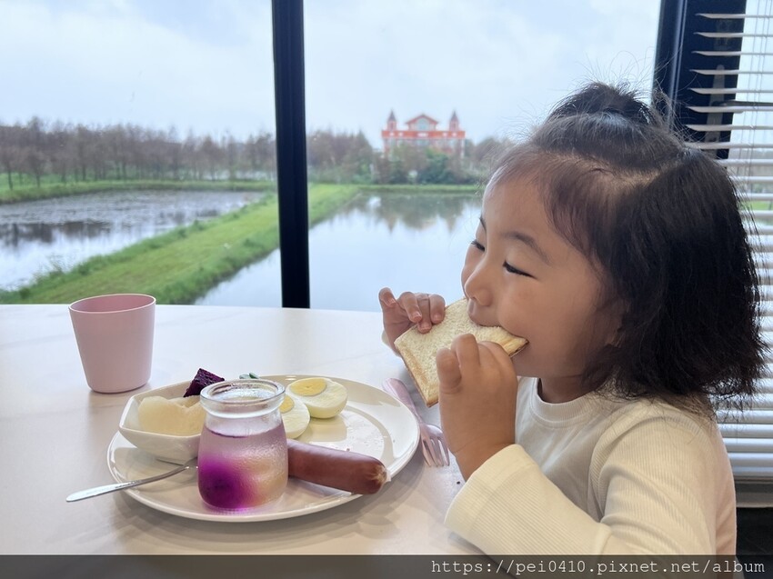 宜蘭溜滑梯親子民宿【月河彎民宿】 龍貓/寶可夢/帳蓬/城堡/ 宜蘭溜滑梯親子民宿【月河彎民宿】 龍貓/寶可夢/帳蓬/城堡/