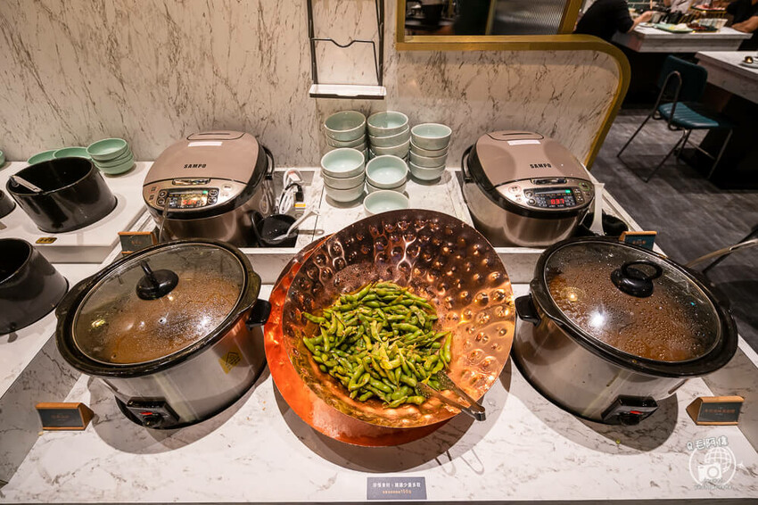 台中太平火鍋推薦「爽爽涮涮鍋」吃到飽超佛心價格，湯底 肉品選擇超多。