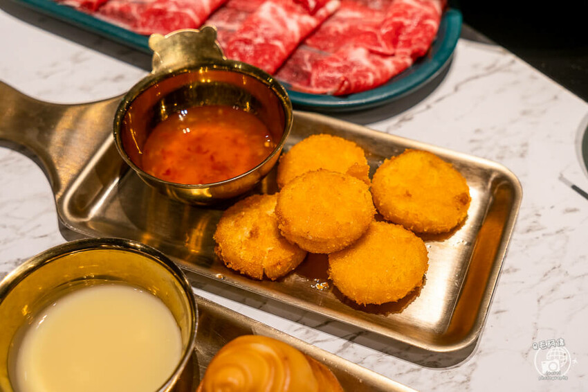 台中太平火鍋推薦「爽爽涮涮鍋」吃到飽超佛心價格，湯底 肉品選擇超多。