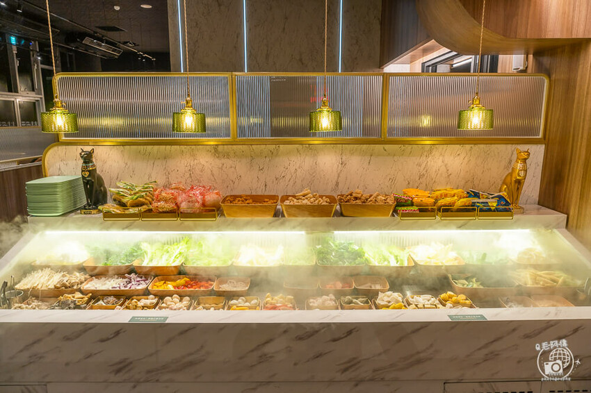 台中太平火鍋推薦「爽爽涮涮鍋」吃到飽超佛心價格，湯底 肉品選擇超多。