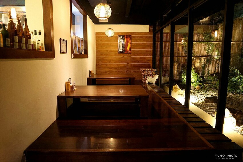 台中日式餐廳推薦「御三家備長炭串料理」雞濃湯拉麵、生魚片超美味。